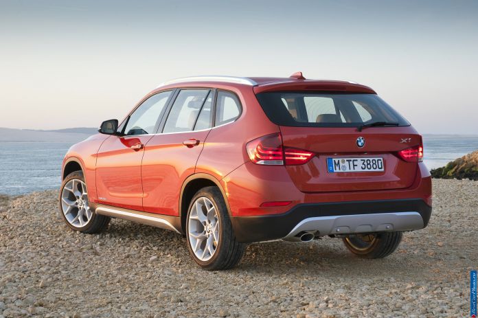 2013 BMW X1 - фотография 2 из 98 2013 BMW X1 - фотография 2 из 98