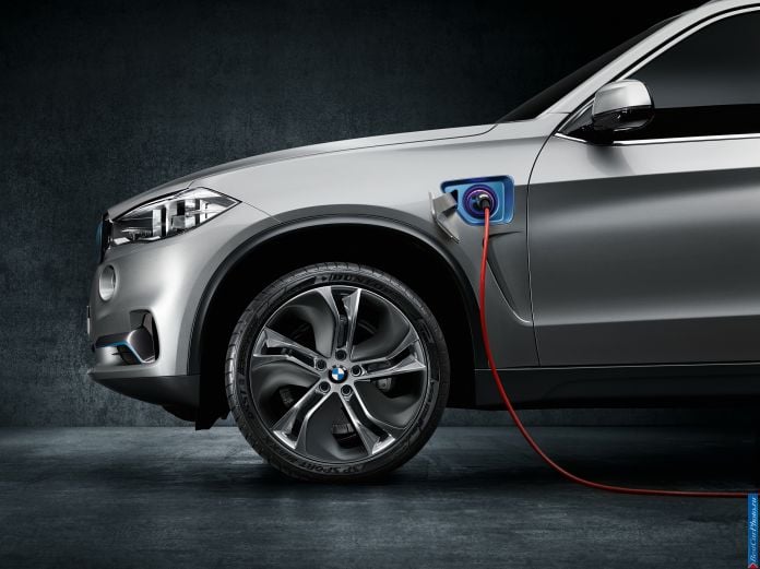 2013 BMW X5 eDrive Concept - фотография 7 из 13 2013 BMW X5 eDrive Concept - фотография 7 из 13