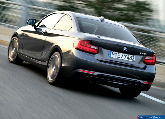 2014 BMW 2-Series Coupe - фотография 24 из 48 2014 BMW 2-Series Coupe - фотография 24 из 48