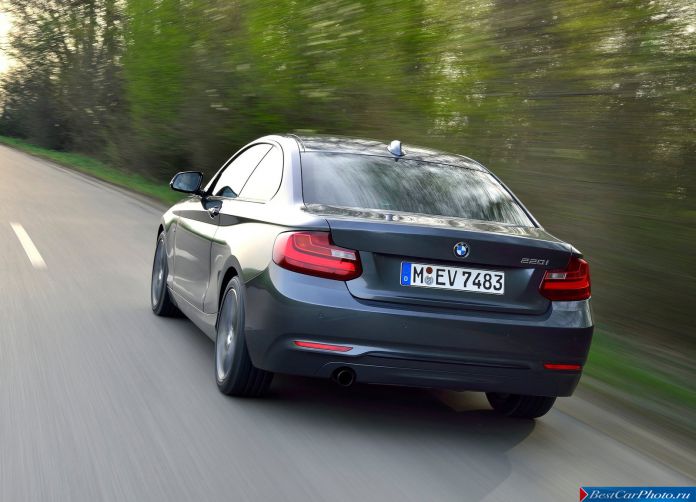 2014 BMW 2-Series Coupe - фотография 27 из 48 2014 BMW 2-Series Coupe - фотография 27 из 48