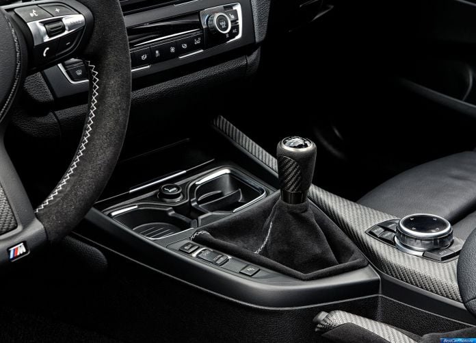 2014 BMW 2-Series Coupe with M Performance Parts - фотография 8 из 16 2014 BMW 2-Series Coupe with M Performance Parts - фотография 8 из 16