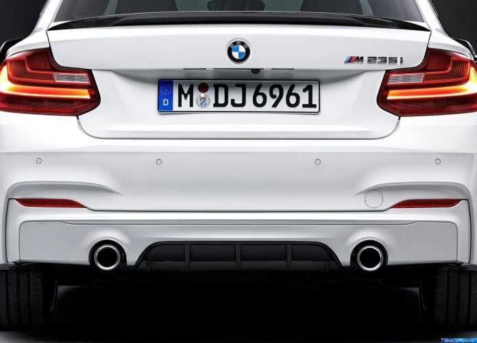 2014 BMW 2-Series Coupe with M Performance Parts - фотография 12 из 16