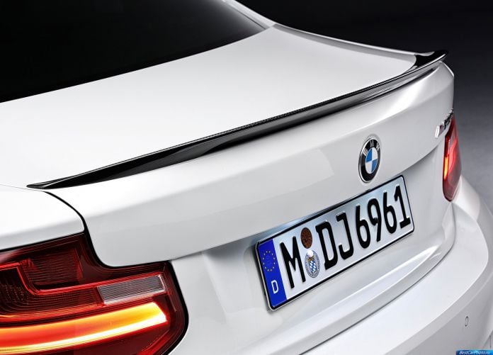 2014 BMW 2-Series Coupe with M Performance Parts - фотография 14 из 16 2014 BMW 2-Series Coupe with M Performance Parts - фотография 14 из 16
