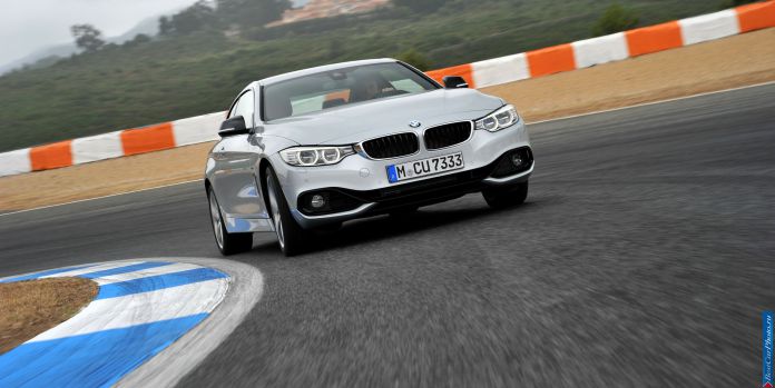 2014 BMW 435i Coupe - фотография 18 из 113 2014 BMW 435i Coupe - фотография 18 из 113