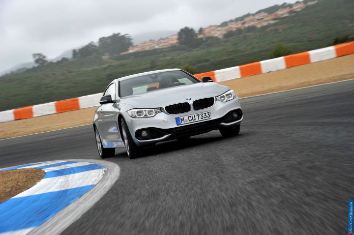 2014 BMW 435i Coupe - фотография 22 из 113 2014 BMW 435i Coupe - фотография 22 из 113