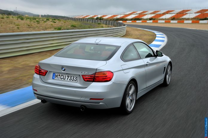 2014 BMW 435i Coupe - фотография 34 из 113