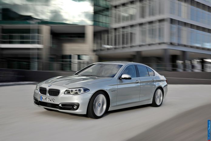 2014 BMW 5-series - фотография 1 из 55