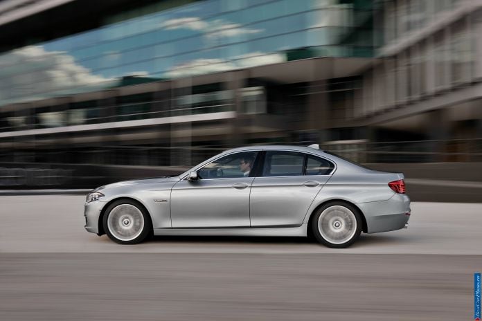 2014 BMW 5-series - фотография 4 из 55