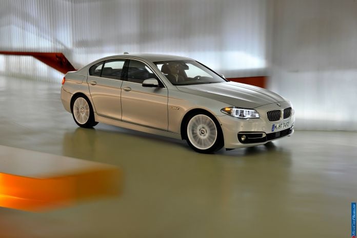 2014 BMW 5-series - фотография 10 из 55