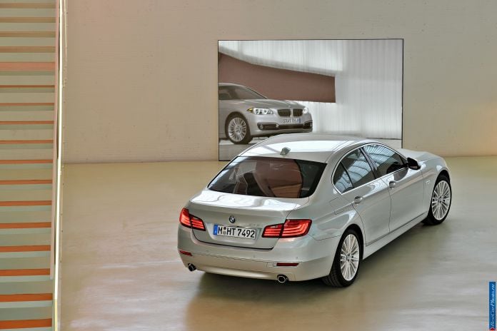 2014 BMW 5-series - фотография 12 из 55 2014 BMW 5-series - фотография 12 из 55