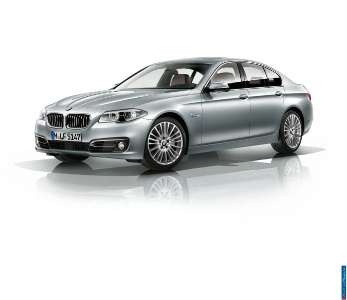 2014 BMW 5-series - фотография 22 из 55 2014 BMW 5-series - фотография 22 из 55