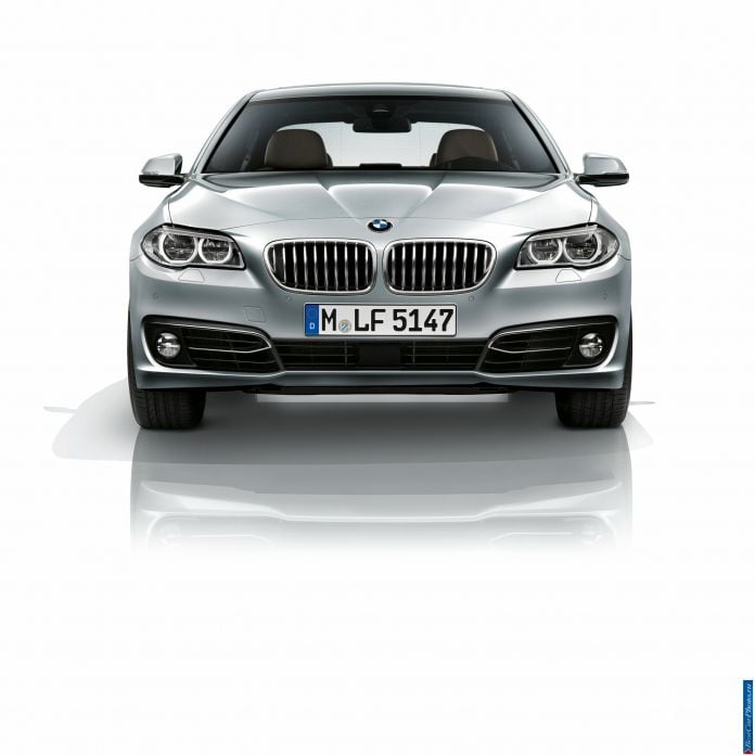 2014 BMW 5-series - фотография 28 из 55
