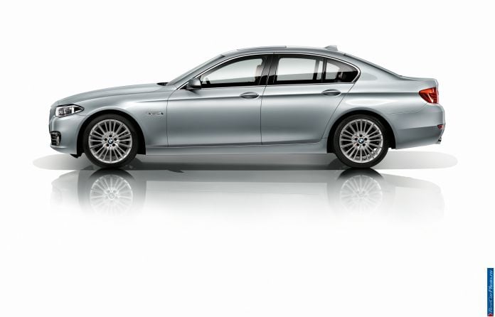 2014 BMW 5-series - фотография 30 из 55