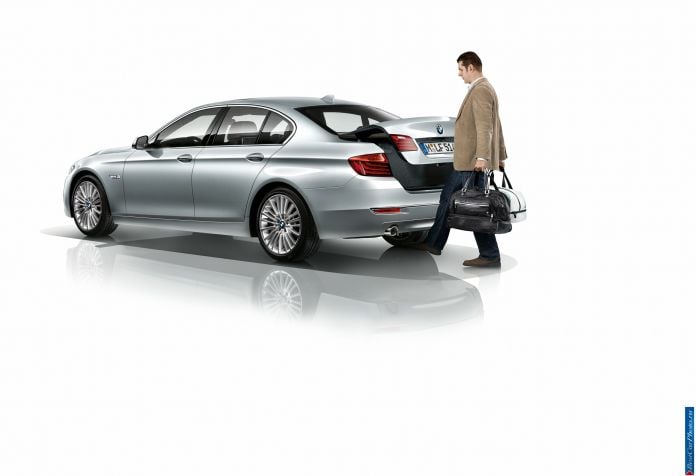 2014 BMW 5-series - фотография 31 из 55