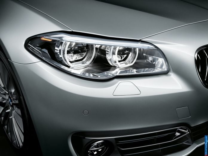 2014 BMW 5-series - фотография 34 из 55