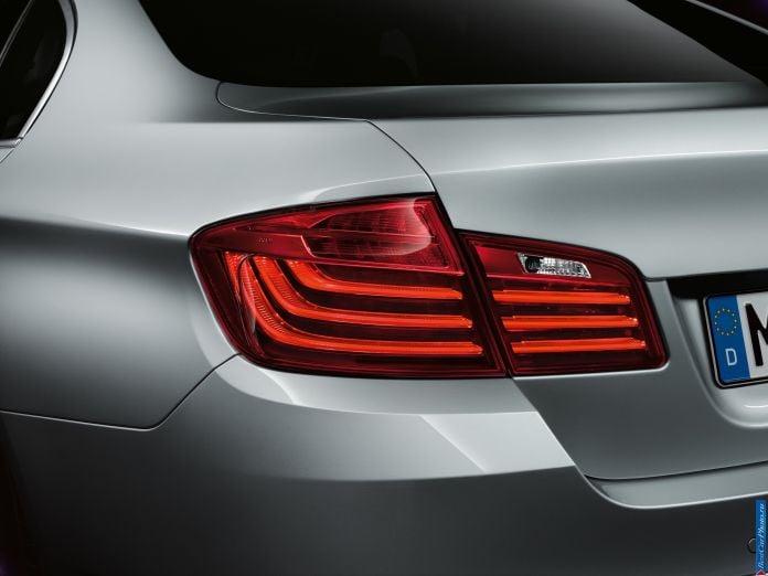 2014 BMW 5-series - фотография 35 из 55