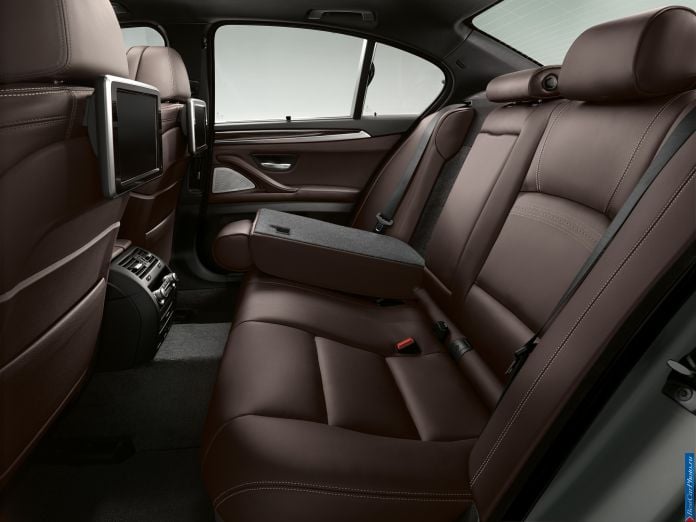 2014 BMW 5-series - фотография 43 из 55 2014 BMW 5-series - фотография 43 из 55