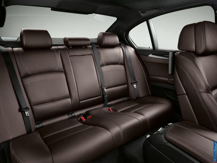 2014 BMW 5-series - фотография 45 из 55 2014 BMW 5-series - фотография 45 из 55