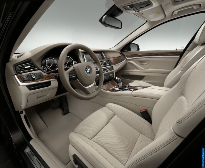 2014 BMW 5-series - фотография 48 из 55 2014 BMW 5-series - фотография 48 из 55