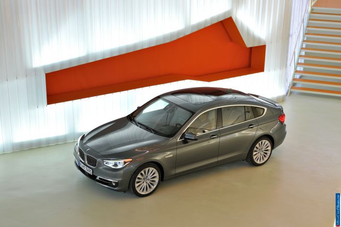 2014 BMW 5-series GranTurismo - фотография 19 из 63 2014 BMW 5-series GranTurismo - фотография 19 из 63
