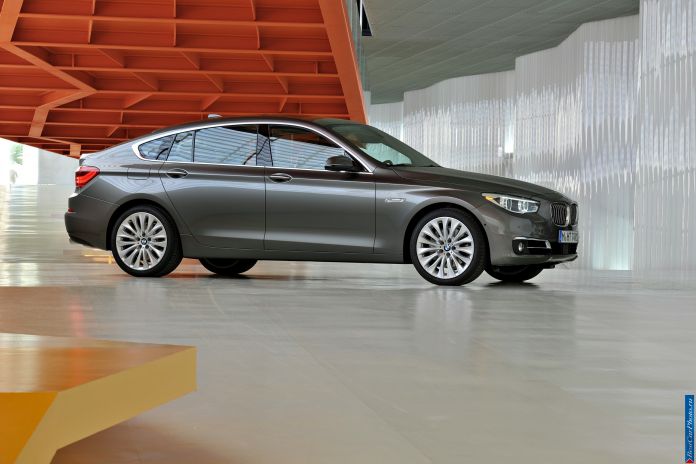 2014 BMW 5-series GranTurismo - фотография 20 из 63