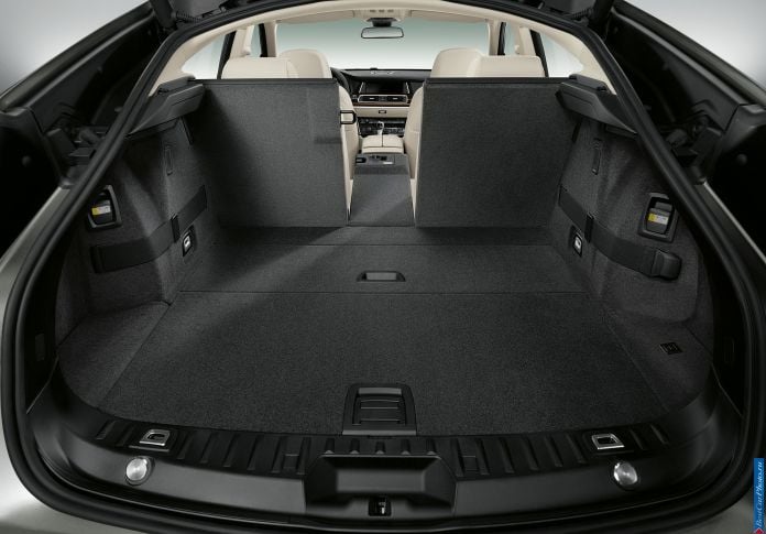 2014 BMW 5-series GranTurismo - фотография 35 из 63 2014 BMW 5-series GranTurismo - фотография 35 из 63