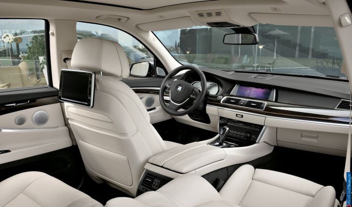 2014 BMW 5-series GranTurismo - фотография 56 из 63 2014 BMW 5-series GranTurismo - фотография 56 из 63