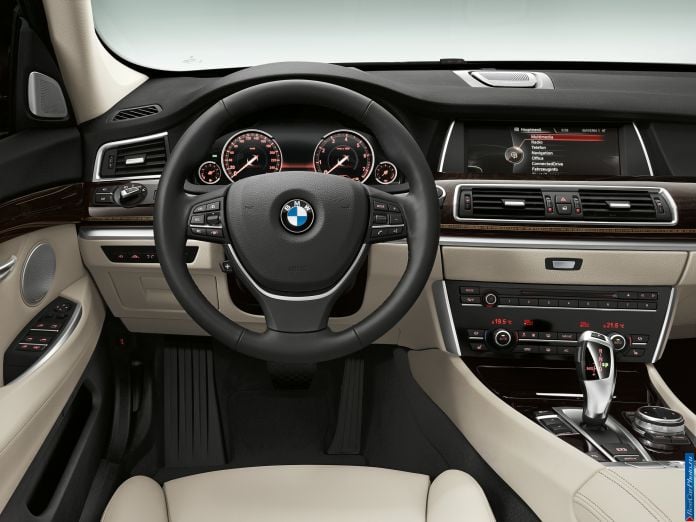 2014 BMW 5-series GranTurismo - фотография 60 из 63