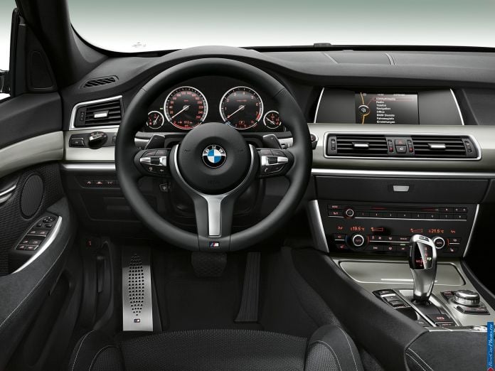 2014 BMW 5-series GranTurismo - фотография 61 из 63 2014 BMW 5-series GranTurismo - фотография 61 из 63