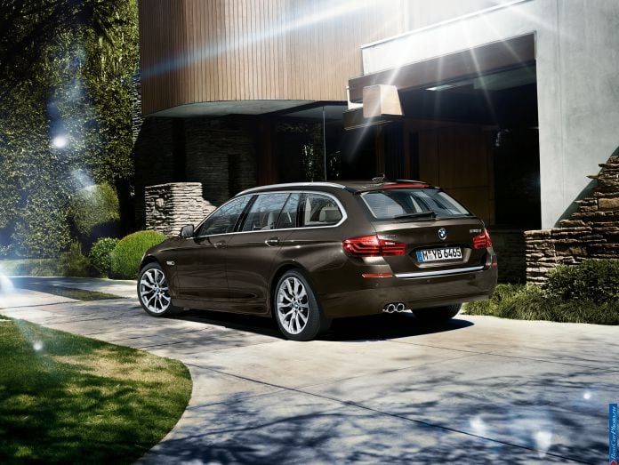 2014 BMW 5-series Touring - фотография 2 из 76