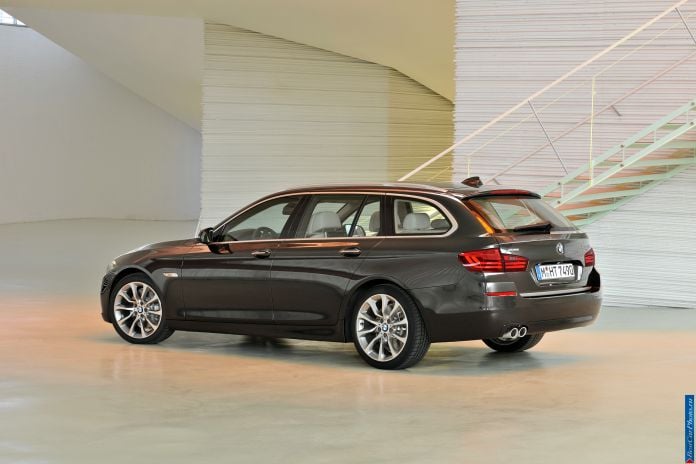 2014 BMW 5-series Touring - фотография 7 из 76