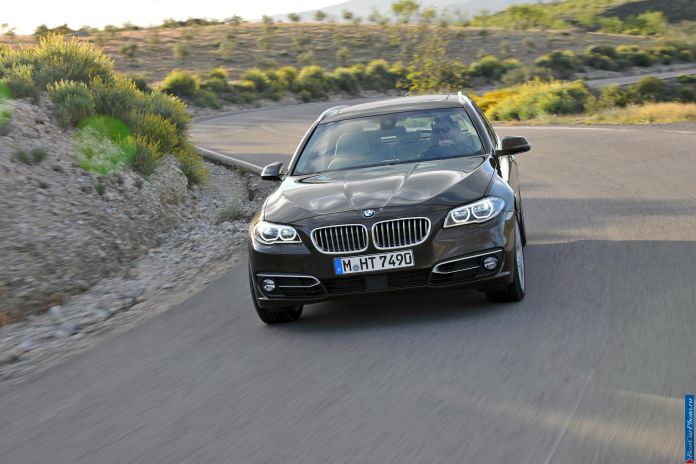 2014 BMW 5-series Touring - фотография 16 из 76