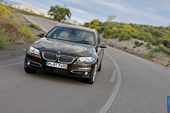 2014 BMW 5-series Touring - фотография 19 из 76