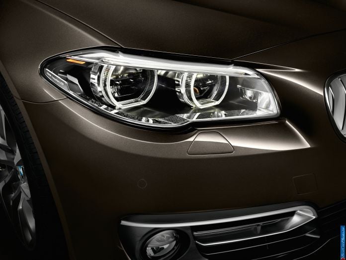 2014 BMW 5-series Touring - фотография 35 из 76