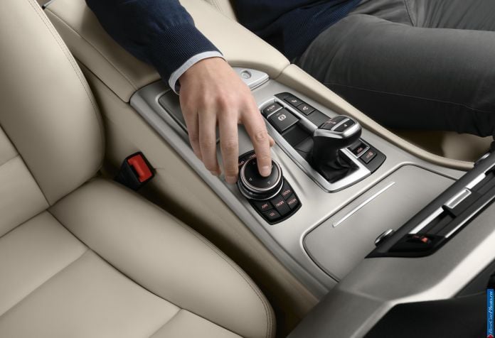 2014 BMW 5-series Touring - фотография 72 из 76