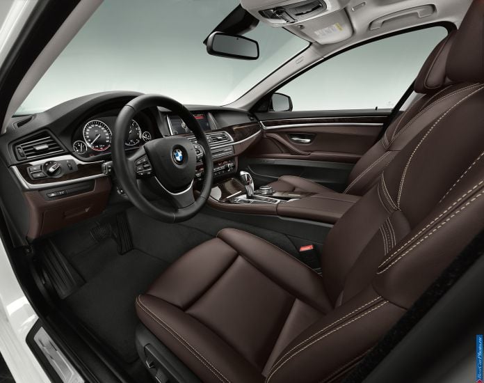 2014 BMW 5-series Touring - фотография 73 из 76