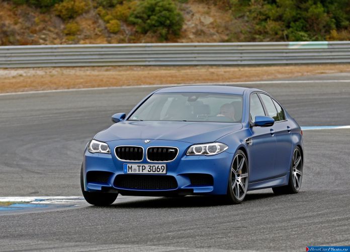 2014 BMW M5 - фотография 12 из 55