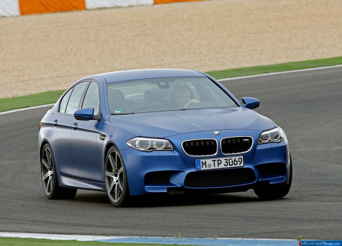 2014 BMW M5 - фотография 13 из 55