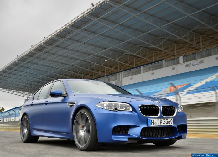 2014 BMW M5 - фотография 17 из 55