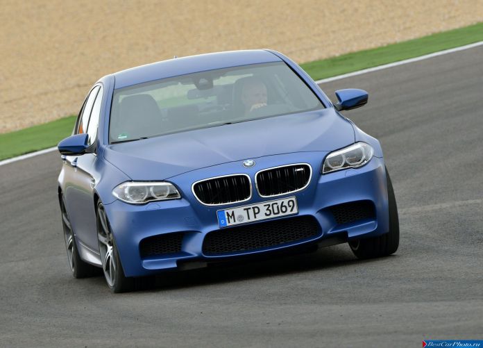 2014 BMW M5 - фотография 20 из 55