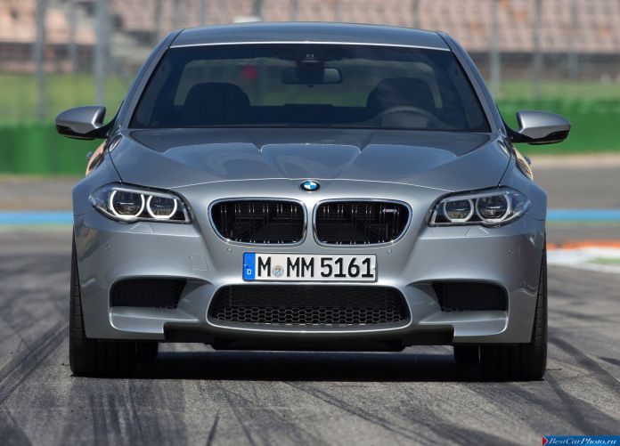 2014 BMW M5 - фотография 31 из 55