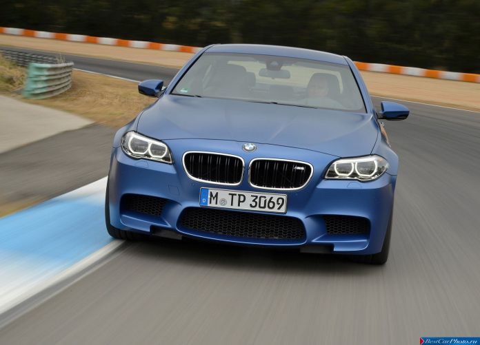 2014 BMW M5 - фотография 35 из 55