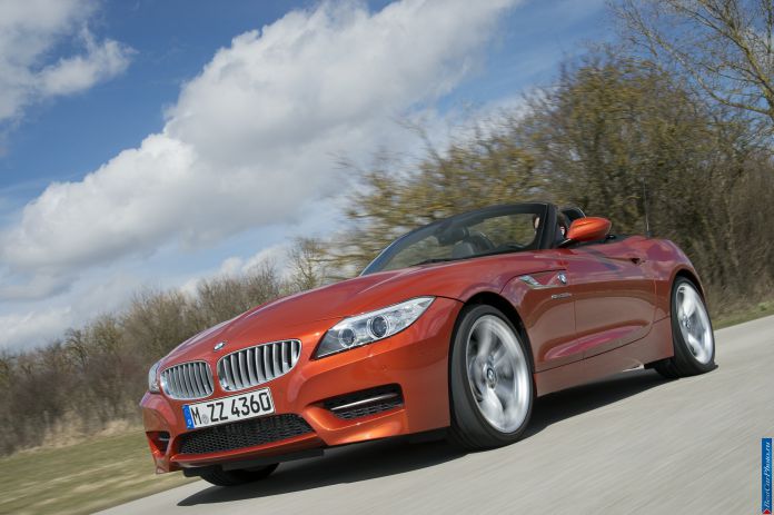 2014 BMW Z4 Roadster1 - фотография 2 из 224 2014 BMW Z4 Roadster1 - фотография 2 из 224