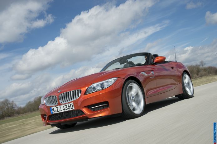 2014 BMW Z4 Roadster1 - фотография 3 из 224