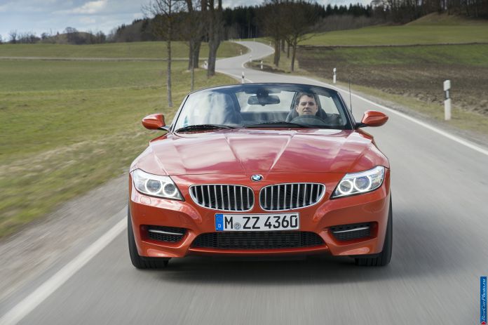2014 BMW Z4 Roadster1 - фотография 15 из 224
