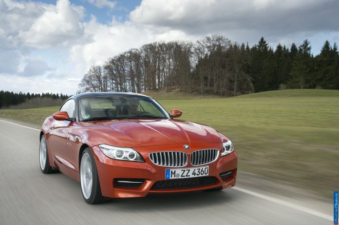 2014 BMW Z4 Roadster1 - фотография 25 из 224 2014 BMW Z4 Roadster1 - фотография 25 из 224