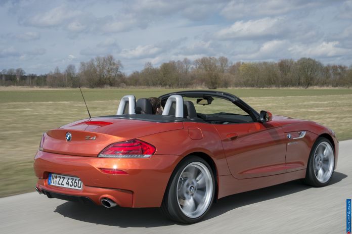 2014 BMW Z4 Roadster1 - фотография 34 из 224 2014 BMW Z4 Roadster1 - фотография 34 из 224