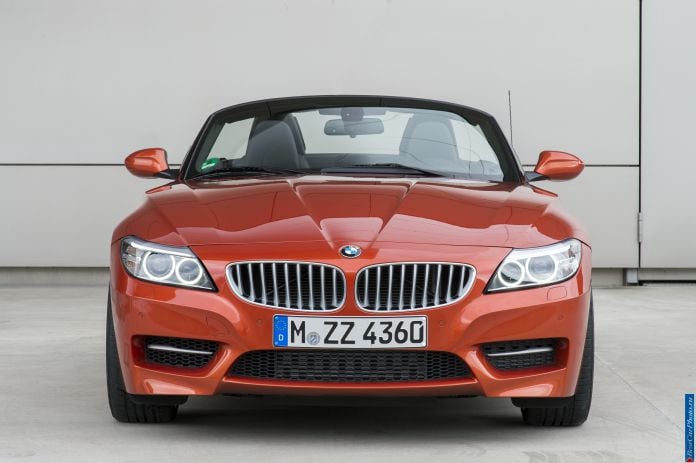 2014 BMW Z4 Roadster1 - фотография 85 из 224 2014 BMW Z4 Roadster1 - фотография 85 из 224