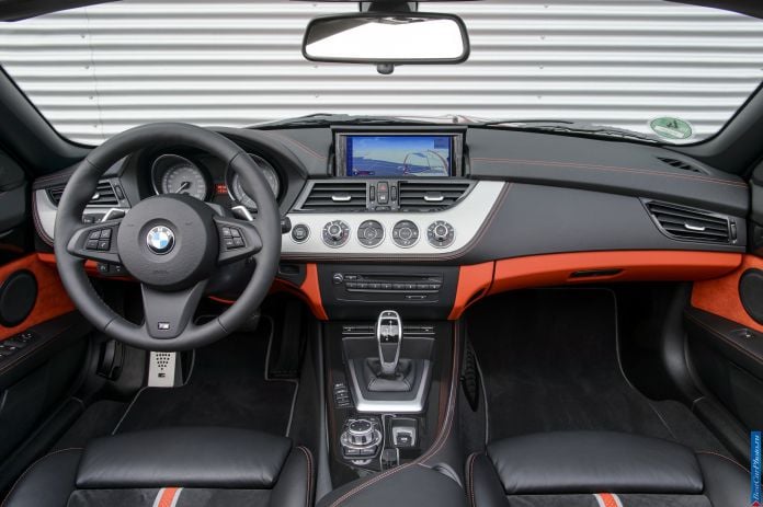 2014 BMW Z4 Roadster1 - фотография 205 из 224 2014 BMW Z4 Roadster1 - фотография 205 из 224