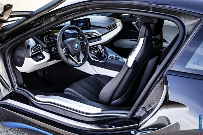 2014 BMW i8 - фотография 32 из 49